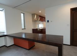 【施工事例】木造3階建戸建をリノベーション｜記憶と、期待と、 アイキャッチ画像